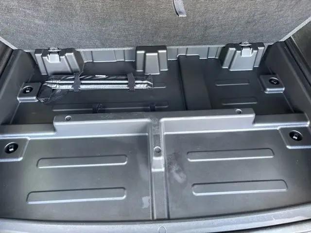 2022 Chevrolet Suburban 4WD LS