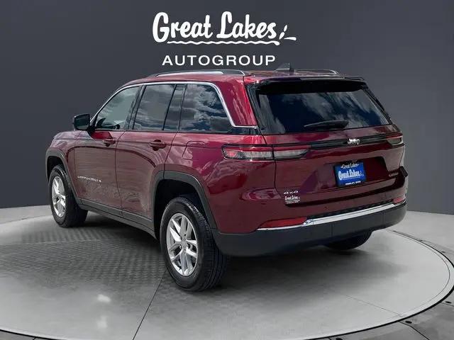 2023 Jeep Grand Cherokee Laredo 4x4