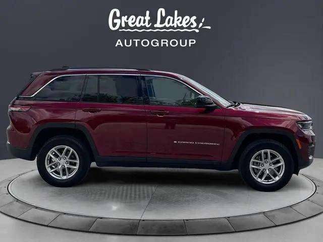 2023 Jeep Grand Cherokee Laredo 4x4