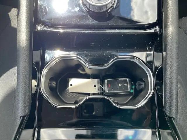 2023 Jeep Grand Cherokee Laredo 4x4