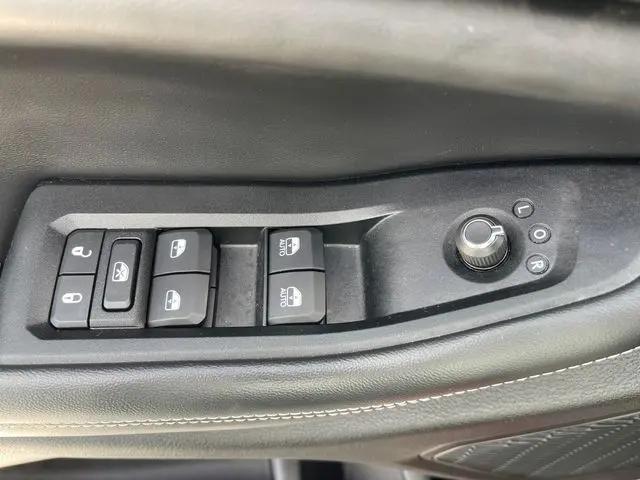2023 Jeep Grand Cherokee Laredo 4x4