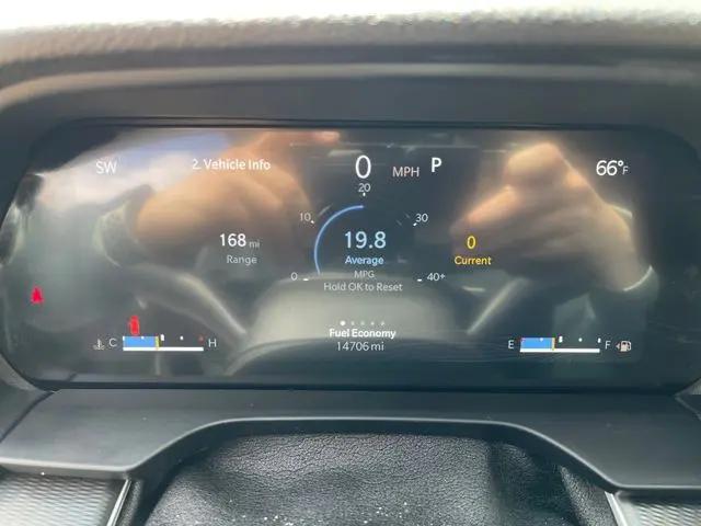 2023 Jeep Grand Cherokee Laredo 4x4