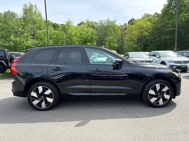 2023 Volvo XC60 Recharge T8 Plus Dark Theme