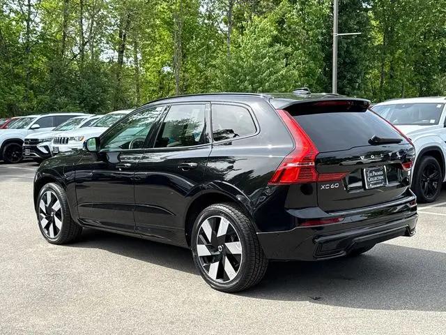 2023 Volvo XC60 Recharge T8 Plus Dark Theme