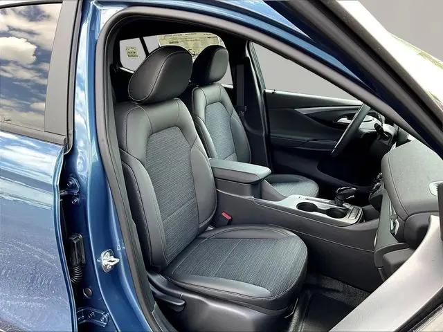 2026 Buick NV Preferred FWD