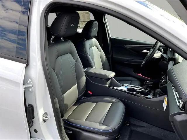 2026 Buick NV Sport Touring FWD