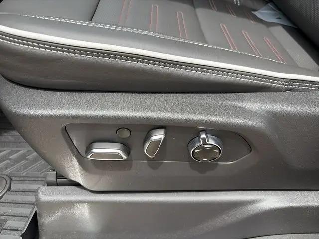 2026 GMC Sierra 2500HD Crew Cab, Standard Bed, AT4X, 4WD