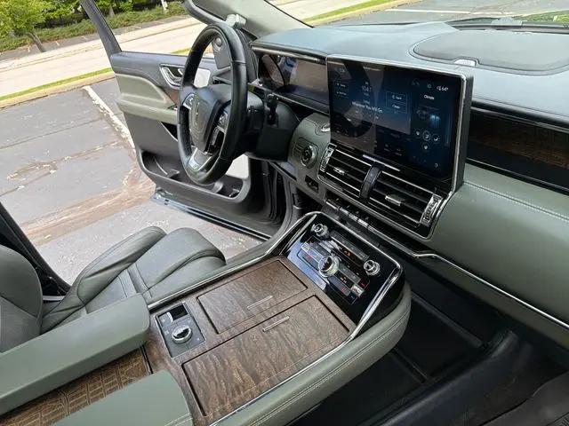 2022 Lincoln Navigator Black Label L