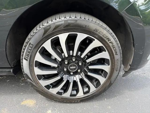 2022 Lincoln Navigator Black Label L