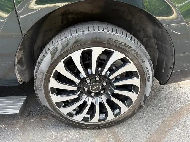 2022 Lincoln Navigator Black Label L