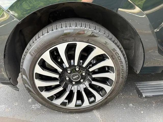 2022 Lincoln Navigator Black Label L