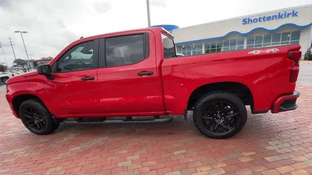 2024 Chevrolet Silverado 1500 4WD Crew Cab Short Bed Custom