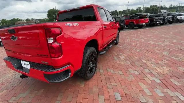 2024 Chevrolet Silverado 1500 4WD Crew Cab Short Bed Custom