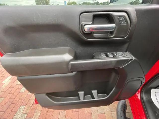 2024 Chevrolet Silverado 1500 4WD Crew Cab Short Bed Custom