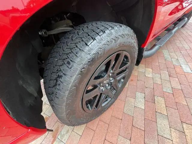 2024 Chevrolet Silverado 1500 4WD Crew Cab Short Bed Custom