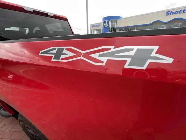 2024 Chevrolet Silverado 1500 4WD Crew Cab Short Bed Custom