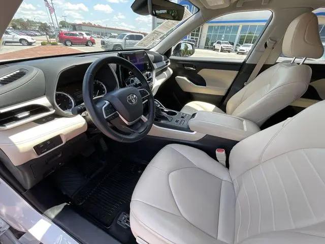 2024 Toyota Highlander XLE