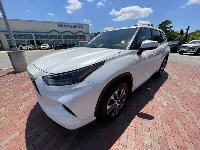 2024 Toyota Highlander XLE