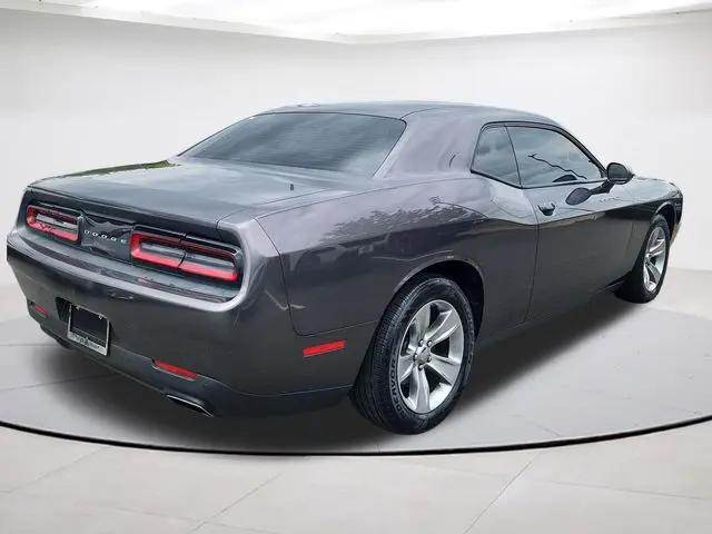 2016 Dodge Challenger SXT