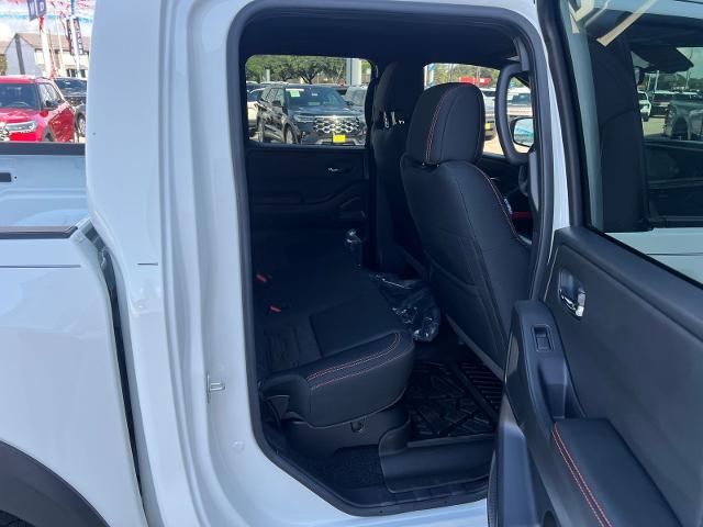 2025 Nissan Frontier Crew Cab PRO-4X 4x4