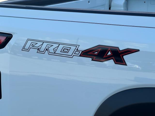 2025 Nissan Frontier Crew Cab PRO-4X 4x4
