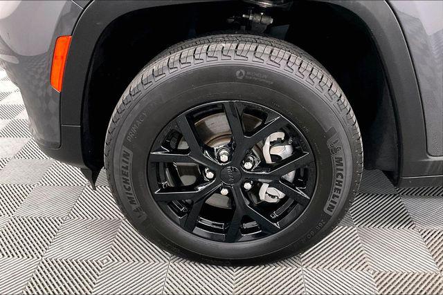 2025 Jeep Grand Cherokee L Altitude 4x2