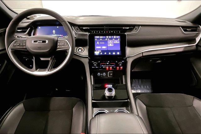 2025 Jeep Grand Cherokee L Altitude 4x2