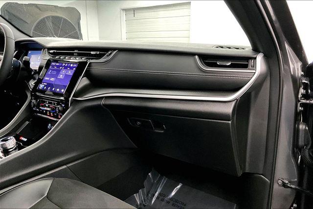2025 Jeep Grand Cherokee L Altitude 4x2