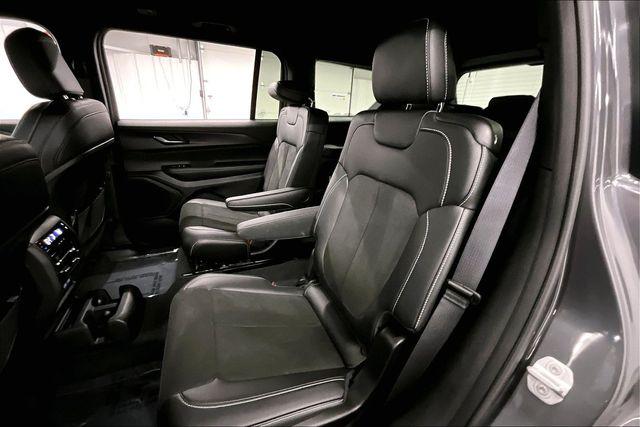 2025 Jeep Grand Cherokee L Altitude 4x2