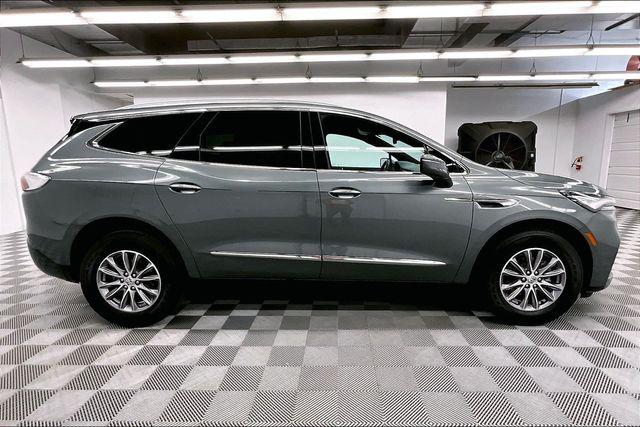 2023 Buick Enclave Essence FWD