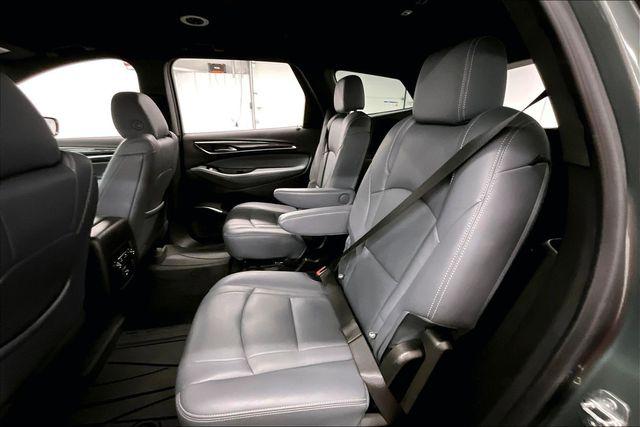 2023 Buick Enclave Essence FWD