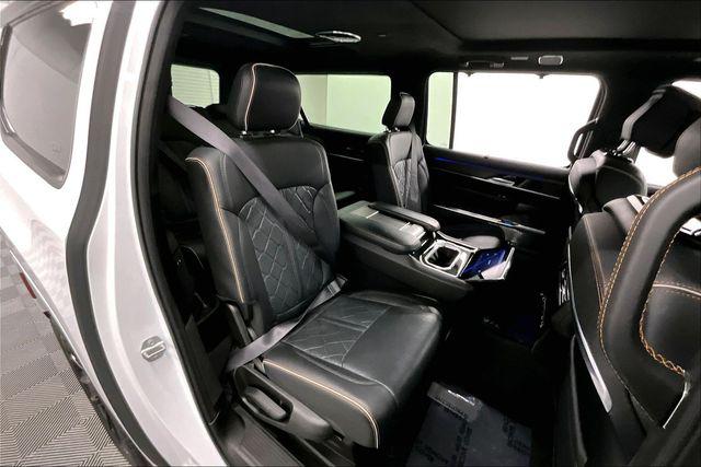 2024 Jeep Grand Wagoneer L Series III Obsidian 4x4