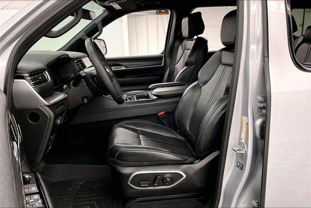 2023 Jeep Wagoneer Series III 4x4