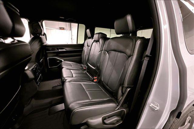 2023 Jeep Wagoneer Series III 4x4