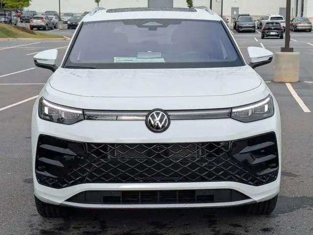 2026 Volkswagen Tiguan SEL R-Line Turbo