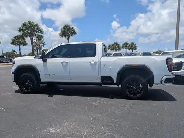 2024 GMC Sierra 2500HD 4WD Crew Cab Standard Bed AT4