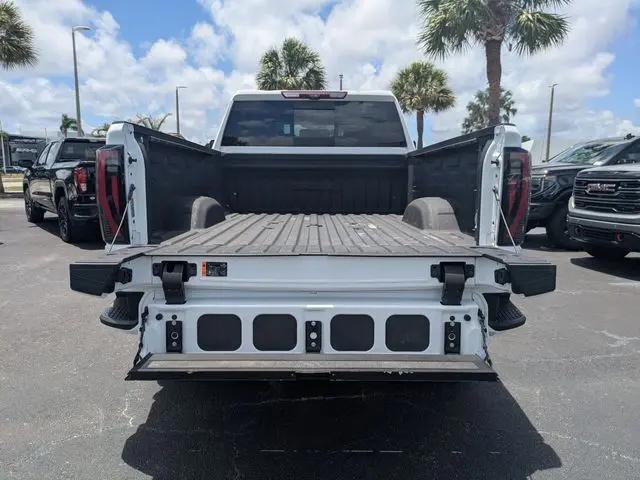 2024 GMC Sierra 2500HD 4WD Crew Cab Standard Bed AT4