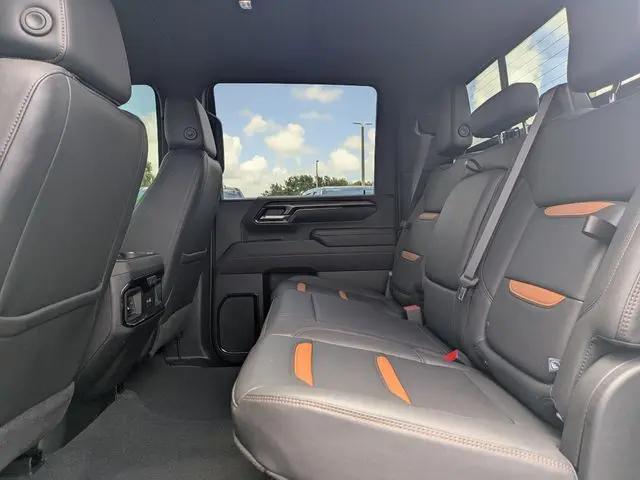 2024 GMC Sierra 2500HD 4WD Crew Cab Standard Bed AT4