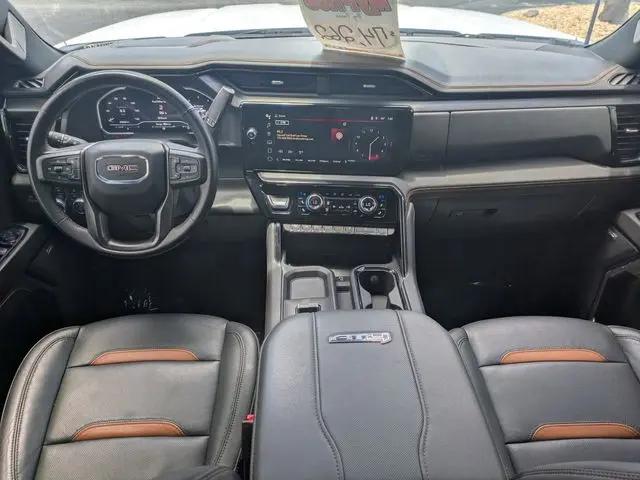 2024 GMC Sierra 2500HD 4WD Crew Cab Standard Bed AT4