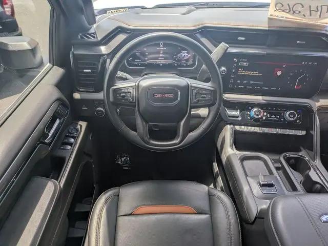 2024 GMC Sierra 2500HD 4WD Crew Cab Standard Bed AT4
