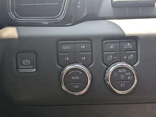 2024 GMC Sierra 2500HD 4WD Crew Cab Standard Bed AT4