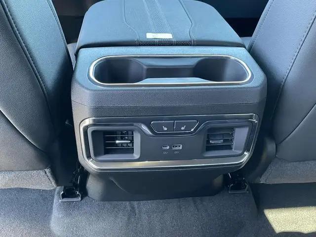 2026 Chevrolet Silverado 1500 4WD Crew Cab Short Bed High Country
