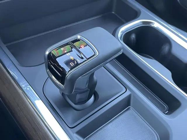 2026 Chevrolet Silverado 1500 4WD Crew Cab Short Bed High Country