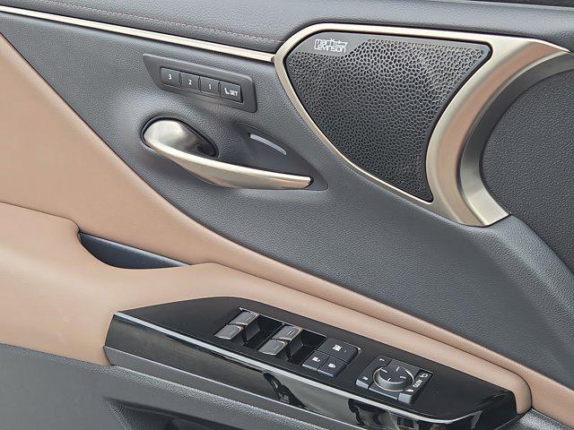 2024 Lexus ES 350 Ultra Luxury