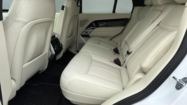 2026 Land Rover Range Rover P400 SE