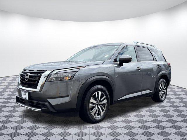 2025 Nissan Pathfinder SL 4WD