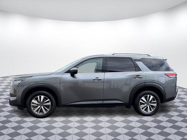 2025 Nissan Pathfinder SL 4WD