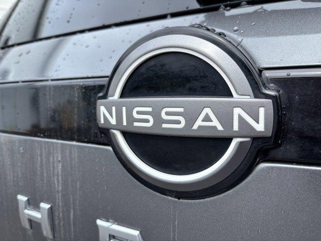 2025 Nissan Pathfinder SL 4WD