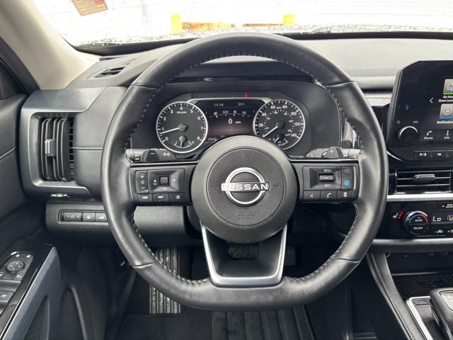 2025 Nissan Pathfinder SL 4WD