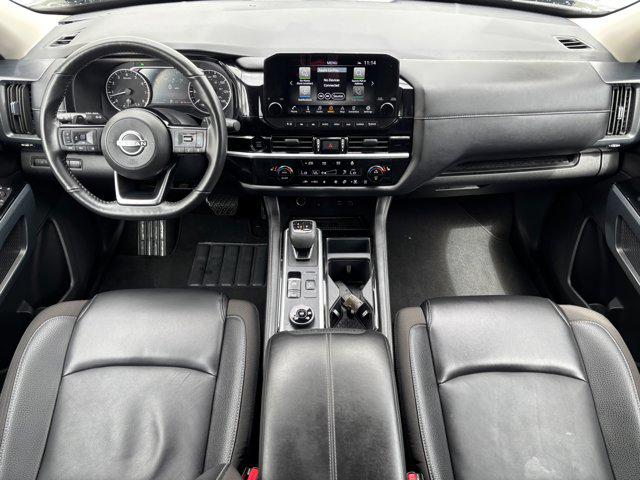 2025 Nissan Pathfinder SL 4WD